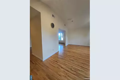 211 Columbus Avenue 2nd/F #2nd/F, Palisades Park, NJ 07650 - Photo 3