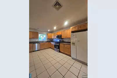 211 Columbus Avenue 2nd/F #2nd/F, Palisades Park, NJ 07650 - Photo 7