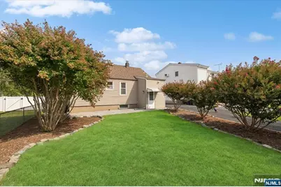 81 Locust Avenue, Emerson, NJ 07630 - Photo 29