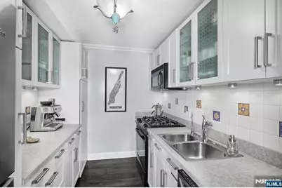 7004 Boulevard East 9M #9M, Guttenberg, NJ 07093 - Photo 11