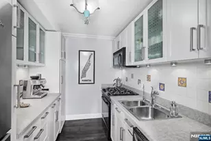 7004 Blvd East 9M, Guttenberg, NJ 07093 - Photo 11