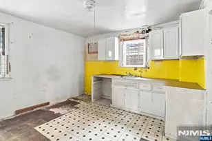 800 S 15th St, Newark, NJ 07108 - Photo 9