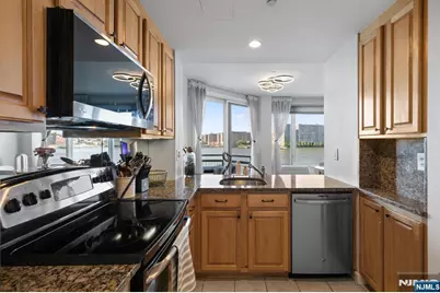 600 Harbor Boulevard 964 #964, Weehawken, NJ 07086 - Photo 9