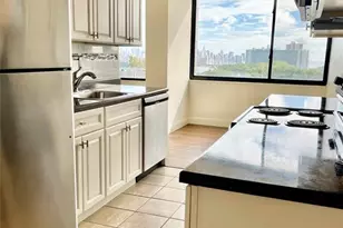 464 Gorge Road 3C, Cliffside Park, NJ 07010 - Photo 3