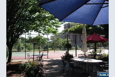402 Penn Court, Edgewater, NJ 07020 - Photo 1