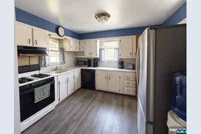 181 6th Street, Saddle Brook Township, NJ 07663 - Photo 7