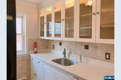 300 E Homestead Avenue A5 #A5, Palisades Park, NJ 07650 - Photo 3