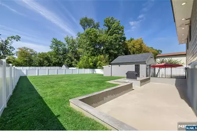 331 Elmwood Drive, Paramus, NJ 07652 - Photo 27
