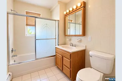 257 Desoto Place, Cliffside Park, NJ 07010 - Photo 5