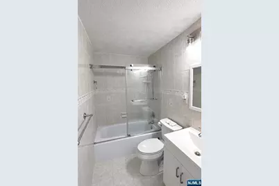 2180 Center 7D #7D, Fort Lee, NJ 07024 - Photo 13