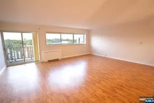 2180 Center 7D, Fort Lee, NJ 07024 - Photo 9