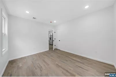 303 Ellis Avenue, Irvington, NJ 07111 - Photo 7