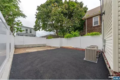 303 Ellis Avenue, Irvington, NJ 07111 - Photo 9