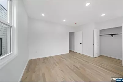 303 Ellis Avenue, Irvington, NJ 07111 - Photo 5