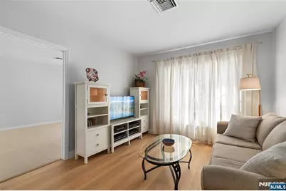 189 Forest Avenue 108 #108, Paramus, NJ 07652 - Photo 5