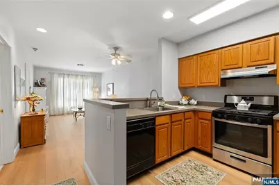 189 Forest Avenue 108 #108, Paramus, NJ 07652 - Photo 7