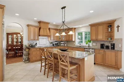 52 Robinhood Avenue, Closter, NJ 07624 - Photo 13