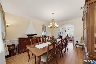 52 Robinhood Avenue, Closter, NJ 07624 - Photo 11