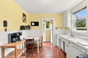 25 Edward St, Bergenfield, NJ 07621 - Photo 17