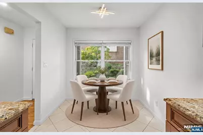 124 Panorama Drive, Edgewater, NJ 07020 - Photo 11