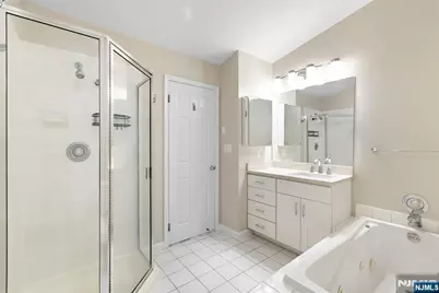 124 Panorama Drive, Edgewater, NJ 07020 - Photo 19