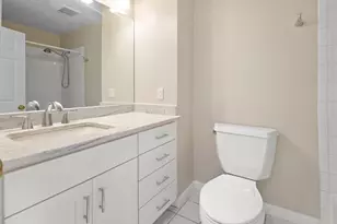 124 Panorama Dr, Edgewater, NJ 07020 - Photo 15