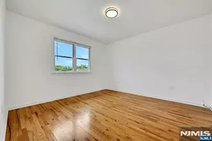 40 Chestnut St, Lodi, NJ 07644 - Photo 17