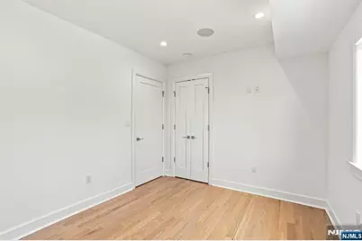 1439 River Road 1 #1, Edgewater, NJ 07020 - Photo 15