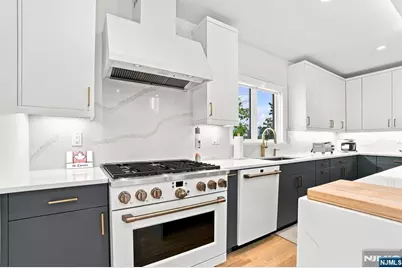 1439 River Road 1 #1, Edgewater, NJ 07020 - Photo 13