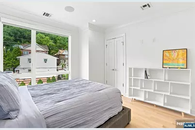 1439 River Road 1 #1, Edgewater, NJ 07020 - Photo 27
