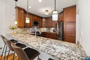 106 The Promenade, Edgewater, NJ 07020 - Photo 9