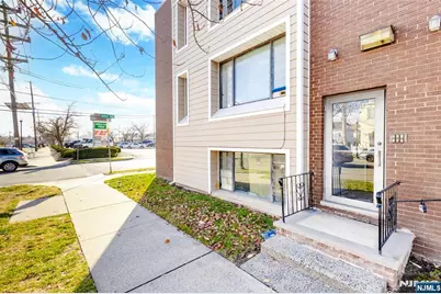 100 Lakeview Avenue 1A #1A, Clifton, NJ 07011 - Photo 3