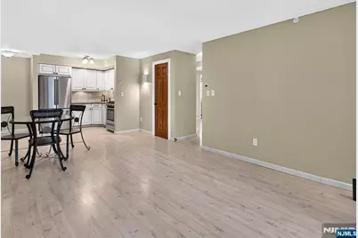 1510 Faulkner Court, Mahwah, NJ 07430 - Photo 9