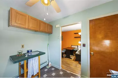466 Delavan Avenue, Newark, NJ 07107 - Photo 9
