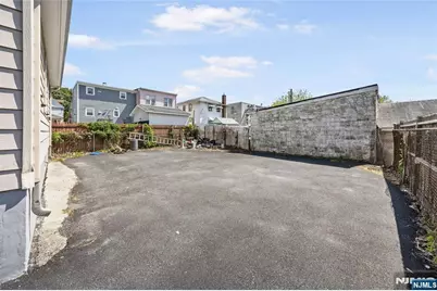 466 Delavan Avenue, Newark, NJ 07107 - Photo 29