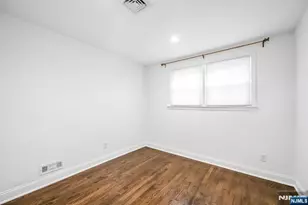 23 Hampshire Rd, Paramus, NJ 07652 - Photo 17