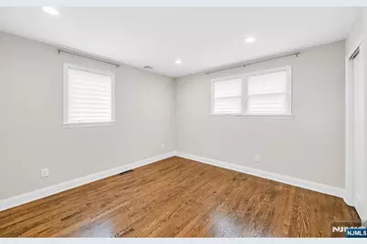 23 Hampshire Road, Paramus, NJ 07652 - Photo 19