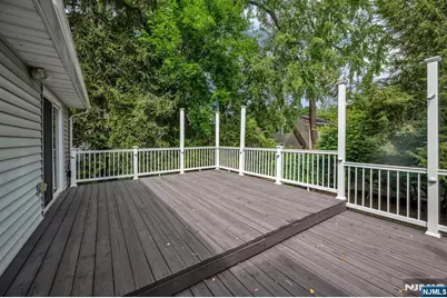 23 Hampshire Road, Paramus, NJ 07652 - Photo 27