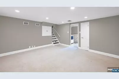 23 Hampshire Road, Paramus, NJ 07652 - Photo 23