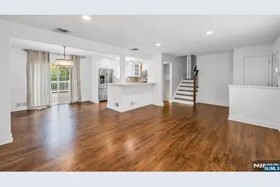 23 Hampshire Road, Paramus, NJ 07652 - Photo 3
