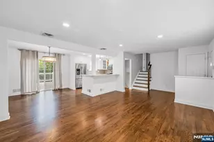 23 Hampshire Rd, Paramus, NJ 07652 - Photo 3