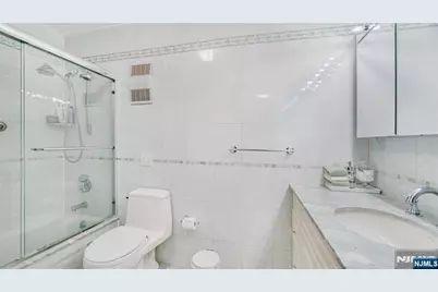 200 Winston Drive 1502 #1502, Cliffside Park, NJ 07010 - Photo 19