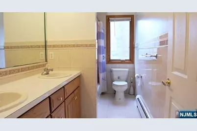 330 Lincoln Avenue, Fort Lee, NJ 07024 - Photo 11