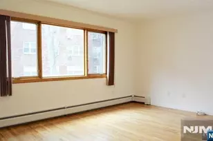 330 Lincoln Ave, Fort Lee, NJ 07024 - Photo 9
