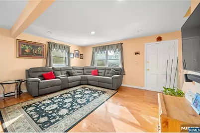 109 Maple Hill Road, Clifton, NJ 07013 - Photo 3
