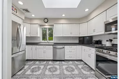 175 Marginal Road, Elmwood Park, NJ 07407 - Photo 11