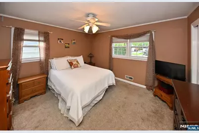 700 Evans Street, Paramus, NJ 07652 - Photo 11