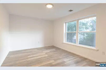 242 Graham Avenue, Paterson, NJ 07501 - Photo 9