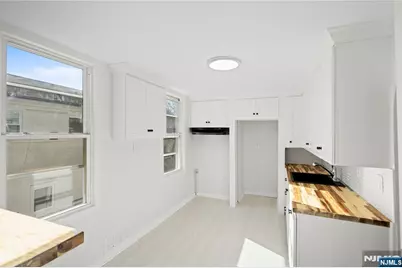173-175 Lembeck Avenue, Jersey City, NJ 07305 - Photo 17
