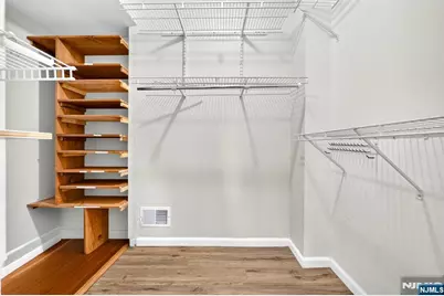 502 Livingston Court N502 #N502, Edgewater, NJ 07020 - Photo 11
